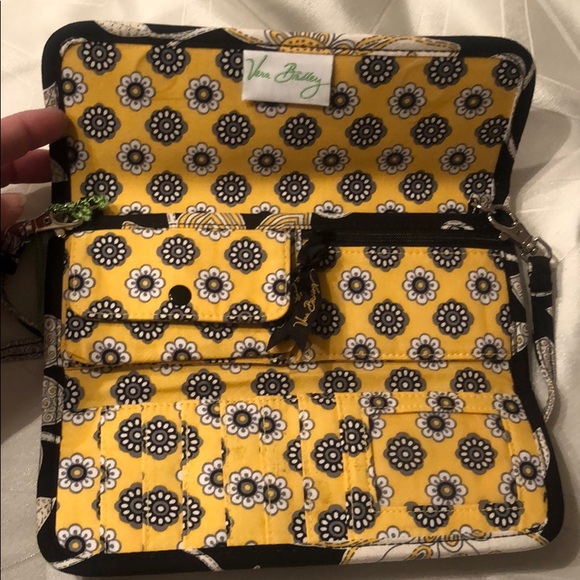 Vera Bradley Sleek Wallet - Picture 3 of 4